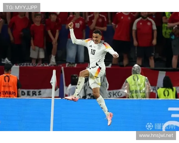 穆西亚拉：欧冠淘汰赛最年轻进球者之一的崛起解析