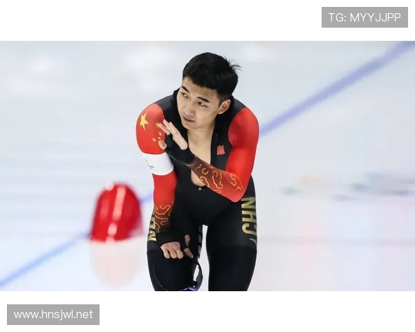 高亭宇训练完直接去吃自助，教练在后面追着喊别拿那么多三文鱼